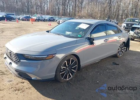 2023 Honda Accord Hybrid Touring z USA, uszkodzony, nr VIN 1HGCY2F80PA034203